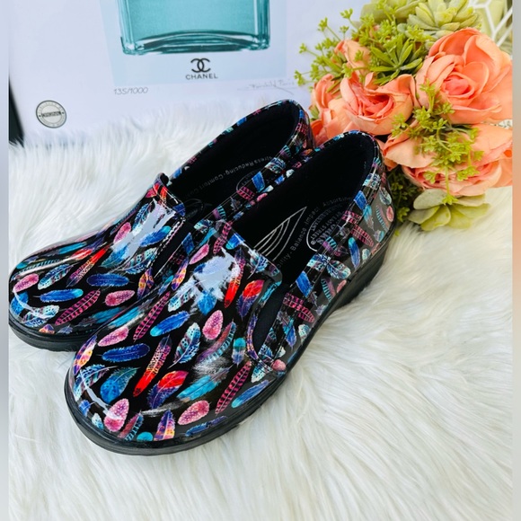 Easy Works By Easy Street Bind Clog - Picture 6 of 12